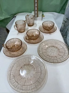 Set bambino Jeanette Glass Co Dorico e Pansy - Foto 1 di 8