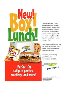 Anuncio impreso Subway Restaurants 2003, caja de almuerzo nueva perfecta para fiestas en la puerta trasera - Imagen 1 de 1