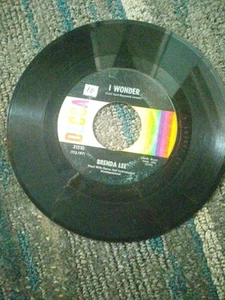 BRENDA LEE: I WONDER / MY WHOLE WORLD IS FALLING DOWN. 45 RPM - Bild 1 von 3
