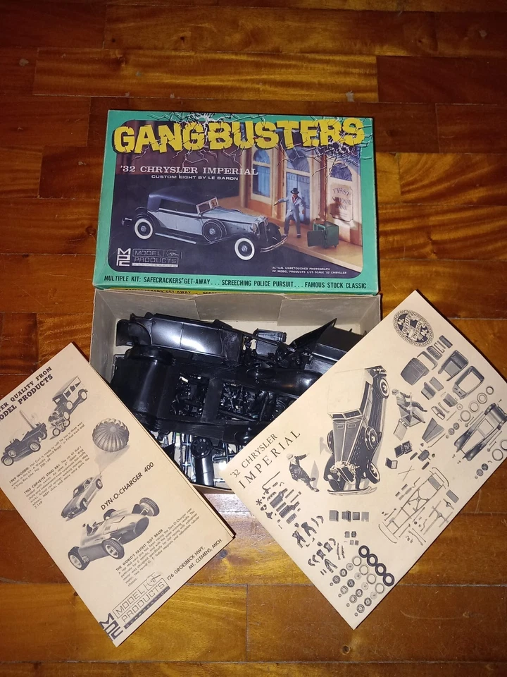 MPC GANGBUSTERS  '32 CHRYSLER IMPERIAL  1/25  (1965) - Immagine 1 di 1