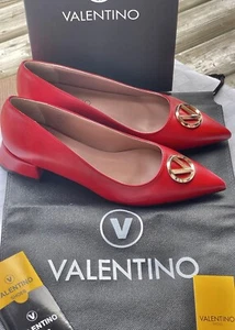 Valentino By Mario Valentino RARE Perla Logo Red Leather Block Heel Pumps 9M NEW - Picture 1 of 14