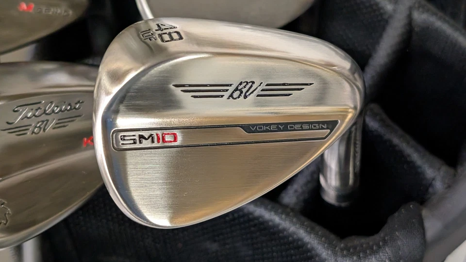 Cuña Titleist Vokey Design SM10 - 48,10 F - Acabada Cruda - *PERSONALIZADA* - ¡Como Nueva! Foto 1 de 4