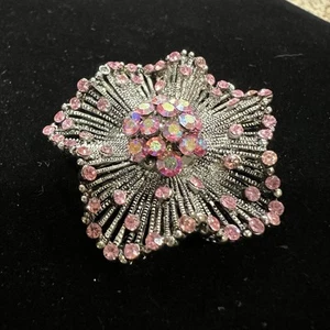 Vtg Labella Signed Silver Tone & Pink Rhinestone Ripple Flower Brooch - Picture 1 of 2