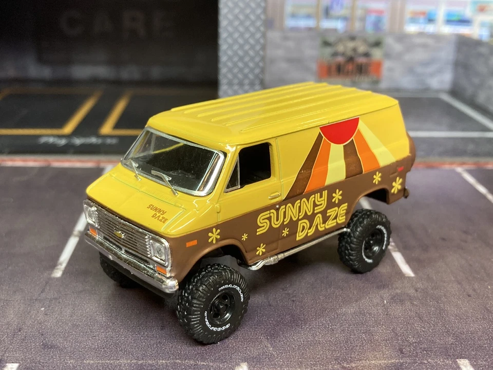 1971 Chevy Van Lifted 4x4 Truck 1/64 Diecast Custom M2 Machines Customized 4WD - Image 1 of 4