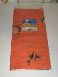 Peanuts Halloween Hallmark The Great Pumpkin Charlie Brown Table Cover 2011 - Picture 1 of 3
