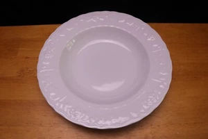 Quadrifoglio Large Rim Soup Bowl 8 3/4 " All White Embossed Grapes Leaves Italy - Picture 1 of 4