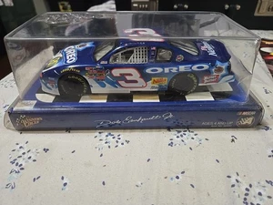 2001 Winners Circle Dale Earnhardt GM Goodwrench Service Plus Oreo 1/24 - Picture 1 of 3
