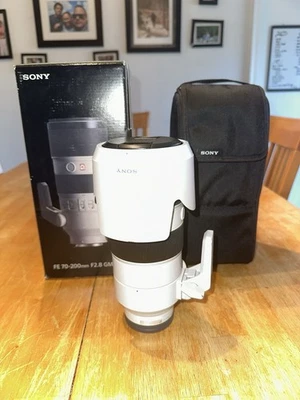 Sony FE 70-200mm f/2.8  GM OSS Camera Lens (SEL70200GM) USA - Image 1 of 4