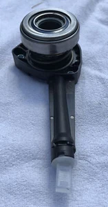 GENUINE RENAULT CENTRAL SLAVE CYLINDER CLUTCH MAN LHD - Picture 1 of 4