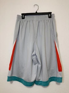 Nike Kobe Bryant Basketball Shorts Mens Large Silver Drawstring Pockets Mamba - Picture 1 of 6