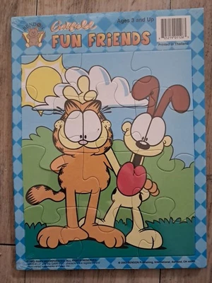Lot of 2 Preschool Kids Garfield Lets Play & Fun Friends 2002 Paws Bendon Puzzle - Image 1 of 2
