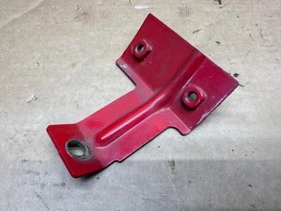 Оригинальный кронштейн для задней двери 87-95 Jeep Wrangler YJ верхняя опора задней двери оригинальный производитель - Изображение 1 из 4