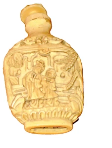 Vintage Chinese bottle detailed carving 2 monks in robes different sides signed - Picture 1 of 10