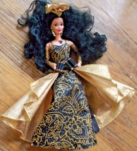 Barbie bambola magica vintage chiaro di luna con abito nero oro e capelli neri 1993 - Foto 1 di 4