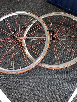 Bontrager Race Lite Xxx Bladed Spokes Aero Wheelset 700C Campy Red Tubular - Image 1 of 4