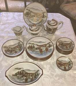 KUTANI VTG JAPAN 22 PC INCOMPLETE SET w/6 Gilded PAGODA DINNER PLATES 9-7/8 - Picture 1 of 24