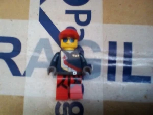 Lego Mini Figure Jet Fighter Pilot with Red Cap - Picture 1 of 3