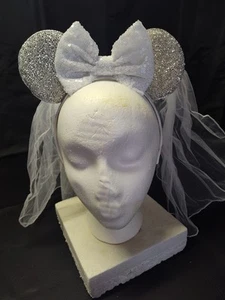 Disney Parks Minnie Mouse Bridal Ears Veil Sequins Bride Wedding Disneyland - Picture 1 of 13