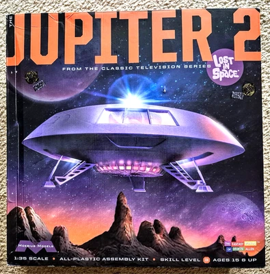MOEBIUS 1/35 比例 18 英寸 LOST IN SPACE JUPITER 2 模型套件 完整 — 第 1/4 张图片