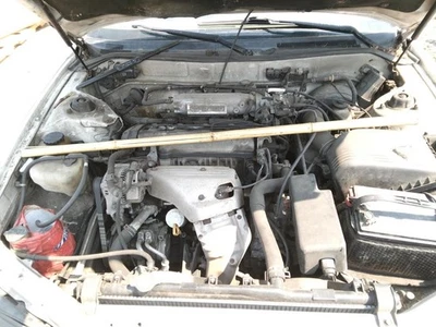 Conjunto de filtro de aire usado se adapta a: Toyota Camry 1996 4 cilindros grado A Foto 1 de 4