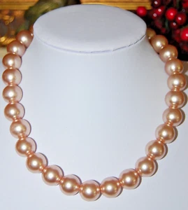 ELEGANT VTG 80S MONET COUTURE FAUX ACRYLIC CREAM COLOR PEARLS STATEMENT NECKLACE - Picture 1 of 12