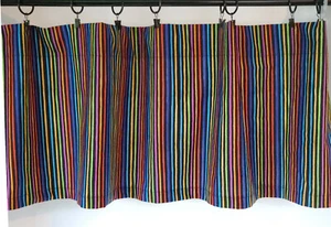 Tratamiento de ventana negra con cenefa de color neón 42""W x 14""L hecho a mano nuevo - Imagen 1 de 7