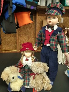 House of lloyd dolls- Christmas around the world. Emma, Edward and Wesley 26" - Picture 1 of 8