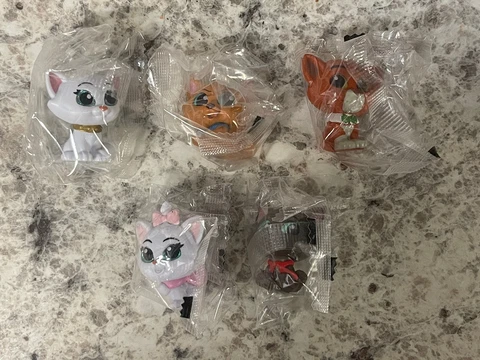 Doorables Series 5 lot 5 Aristocats Set Beriloz  Marie Duchess Toulouse Thomas Cover