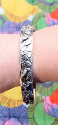 Vintage 1930s Art Deco Floral Bangle. Silver Tone. Bracelet. Gift Wrapped - Image 1 of 4