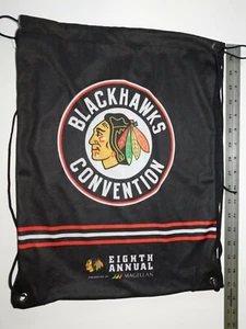 Borsa Chicago Blackhawks con coulisse tote NHL 8° convention annuale zaino nero - Foto 1 di 7