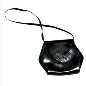 Vintage 80's Black Patent Leather Shoulder Bag Retro Classic Heritage True Smart - Picture 1 of 7