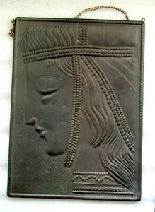 Relieve de placa en relieve vintage de la URSS - mujer en el retrato - Georgia soviética - Imagen 1 de 4