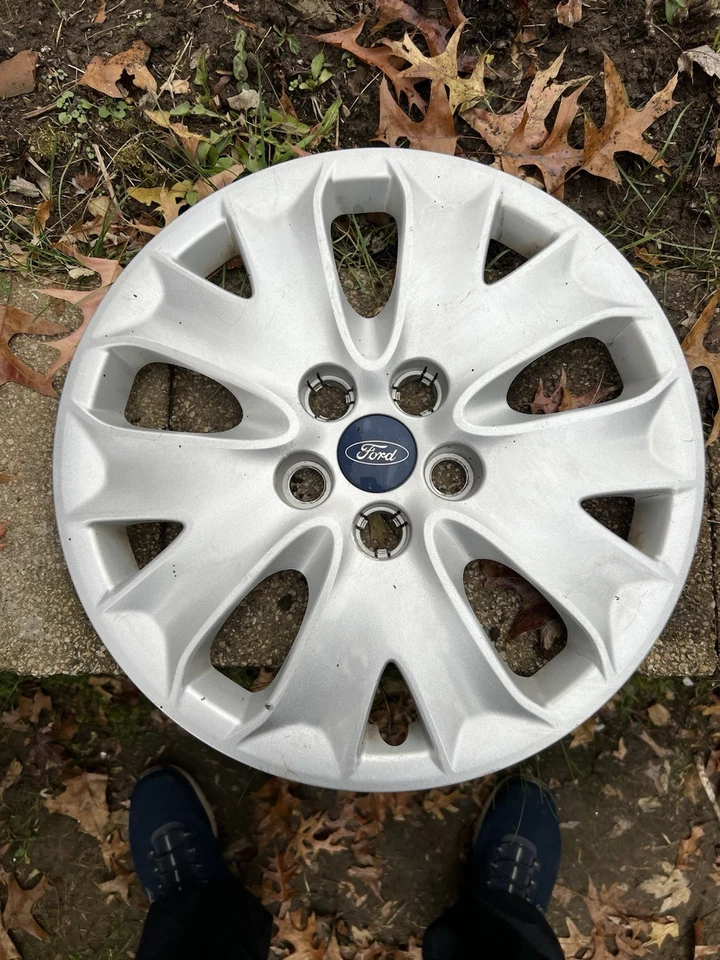 SCRATCHES 13 14 15 16 17 18 19 FORD FUSION 16'' wheel cover hub cap 7063 Foto 1 de 4