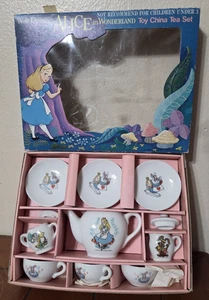Vintage Walt Disney's Alice in Wonderland Toy China Tea Set - Picture 1 of 9