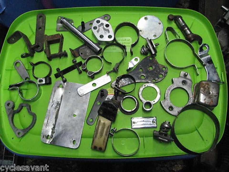 Harley Davidson XL Evo FL GRANDES Soportes y Abrazaderas Lote Varios Foto 1 de 1