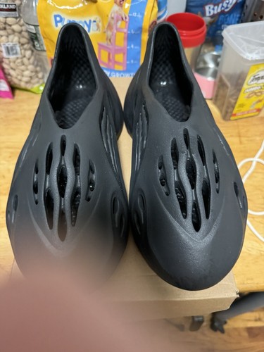 Adidas Yeezy Foam Runner RNNR Onyx taglia 10 PULITE con scatola HP8739