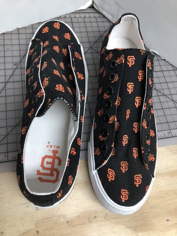 SF San Francisco Giants MLB Logo Canvas Sneakers Row One W 10.5 /M 9 no laces Cover