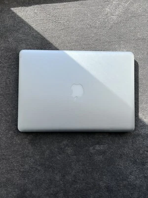 Apple MacBook Pro 13.3" Intel Core i5 2.5 GHz 512GB SSD 8GB RAM A1278 - Image 1 of 4