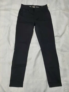 Signature by Levi Strauss & Co. Gold Label Women's Totally Shaping Pull-on B9 - Picture 1 of 7