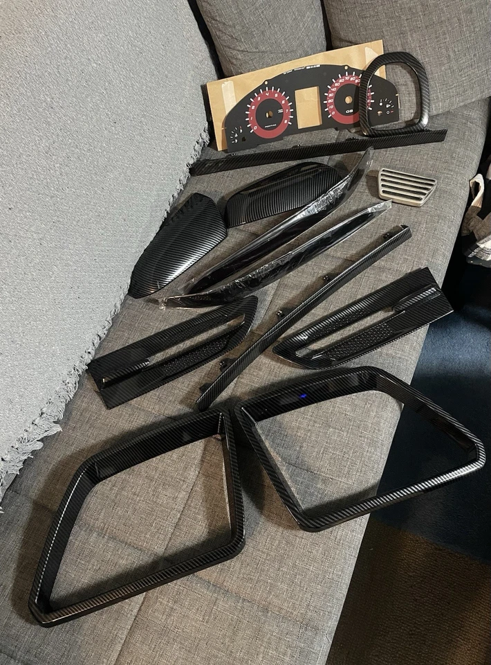 Piezas de fibra de carbono Pontiac G8 Foto 1 de 2