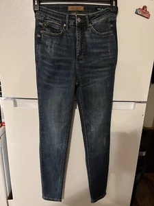 Judy Blue 3 26 Jeans Ajustados, Azul Con Poco Desprecio, Cintura Alta - Imagen 1 de 8