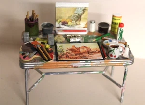 PUPPENHAUS = Handarbeit Künstlertisch - Bild 1 von 3
