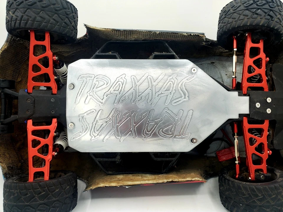 Traxxas СКОЛЬЗЯЩАЯ ПЛАСТИНА центр для SLASH 4X4 LCG ралли Ford Fiesta ST шасси новый - Изображение 1 из 4