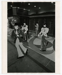Foto d'epoca 1968 The Beatles in "Yellow Submarine" insolita fotomontaggio DBW - Foto 1 di 2