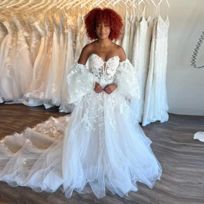 Elegant V-neck Wedding Dresses Half Flare Sleeves Appliques Tulle Bridal Gowns - Image 1 of 4