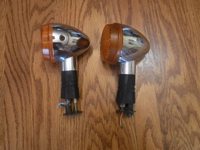 2001 Honda Shadow Spirit 750 Right And Left Front Turn Signal Set Pair - Image 1 of 4