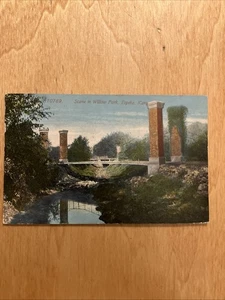Escena en Willow Park, Topeka, KS postal publicada 1913 - Imagen 1 de 5