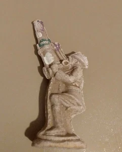 Soldado de juguete vintage (¿madera prensada?) (años 30-40) - Imagen 1 de 5