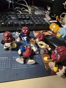 Lot Of 5 "Music Makers" California Raisins Figures- Vintage - Picture 1 of 1