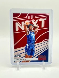 Tarjeta de novato Kobe Brown Clippers 2023-24 Panini NBA Hoops - We Got Next #16 - Imagen 1 de 2